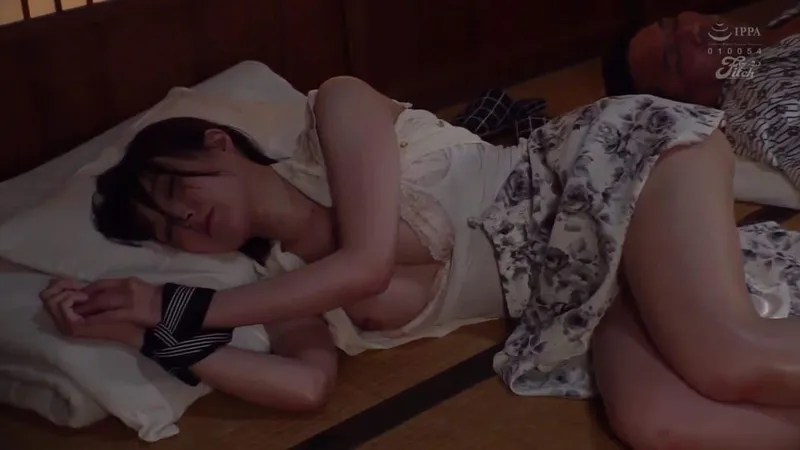 Xin gã chồng đi công tác với sếp, nữ nhân viên rơi vào kế hoạch của ông tiền bối biến thái